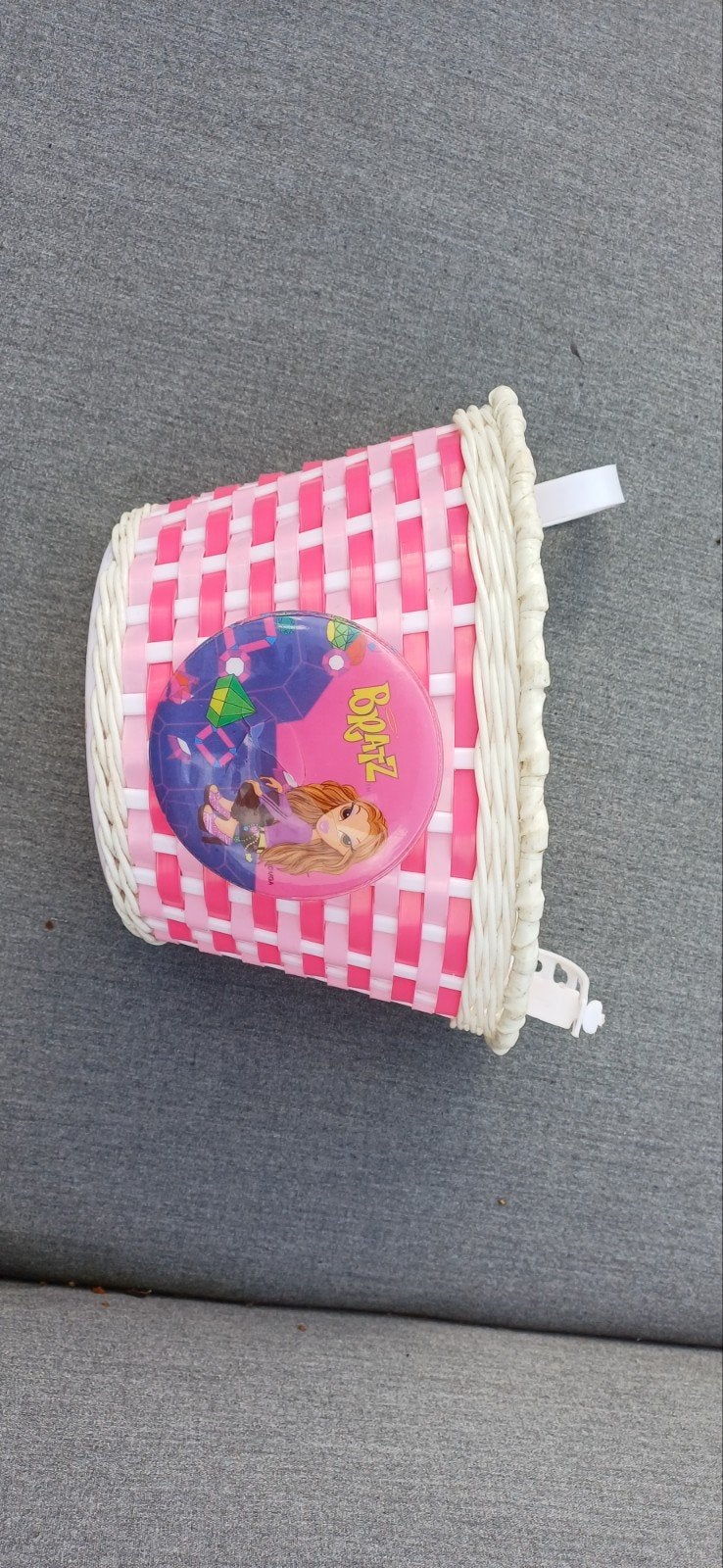 Roze Bratz fietsmandje voor kinderfiets, Fietsen en Brommers, Gebruikt, Bratz, Stuurbevestiging, Ophalen of Verzenden