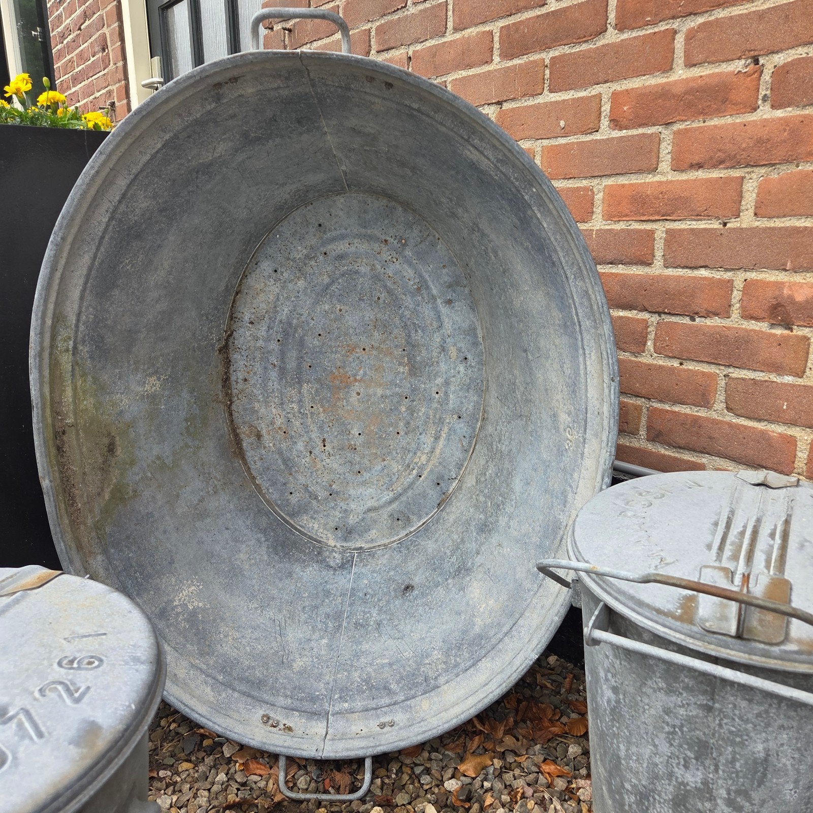 Hele grote zinken teil plantenbak bloembak, Ophalen