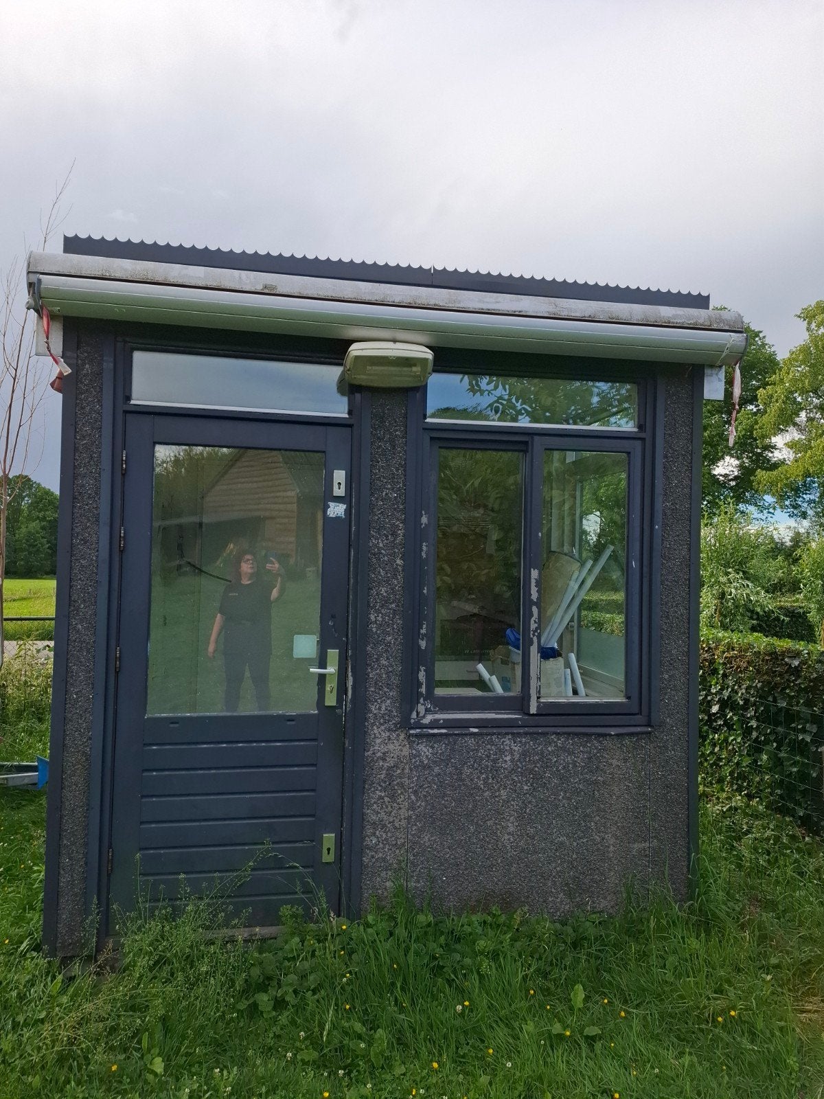 Loket gebouw om te bouwen tot tuinhuisje, Tuin en Terras, Tuinhuizen, Overige materialen, 250 tot 500 cm, Ophalen of Verzenden