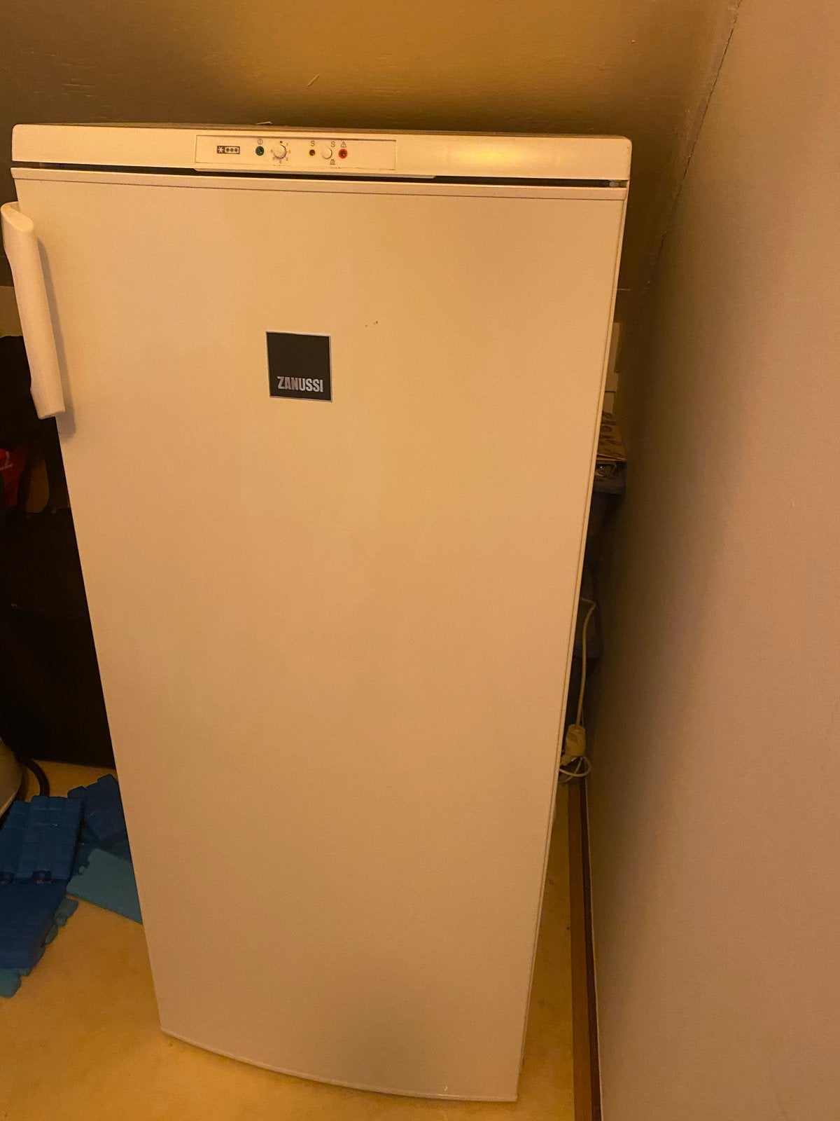 Zanussi Vrieskast - In goed staat, Minder dan 60 cm, Zo goed als nieuw, 140 tot 160 cm, Vrijstaand