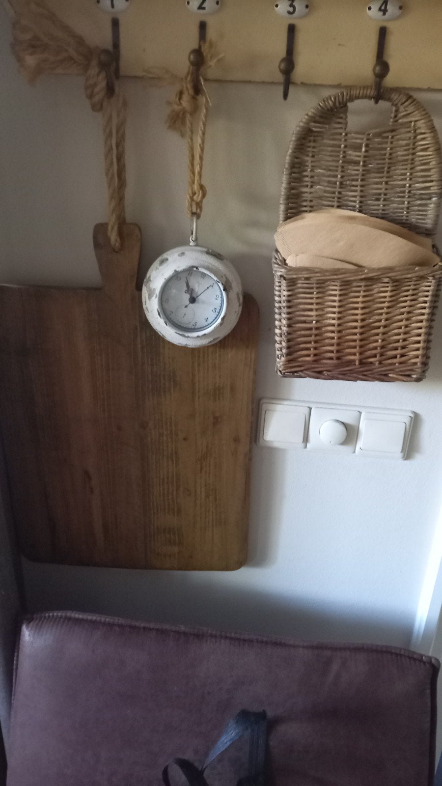 Decoratieve wandklok in landelijke stijl, Ophalen of Verzenden