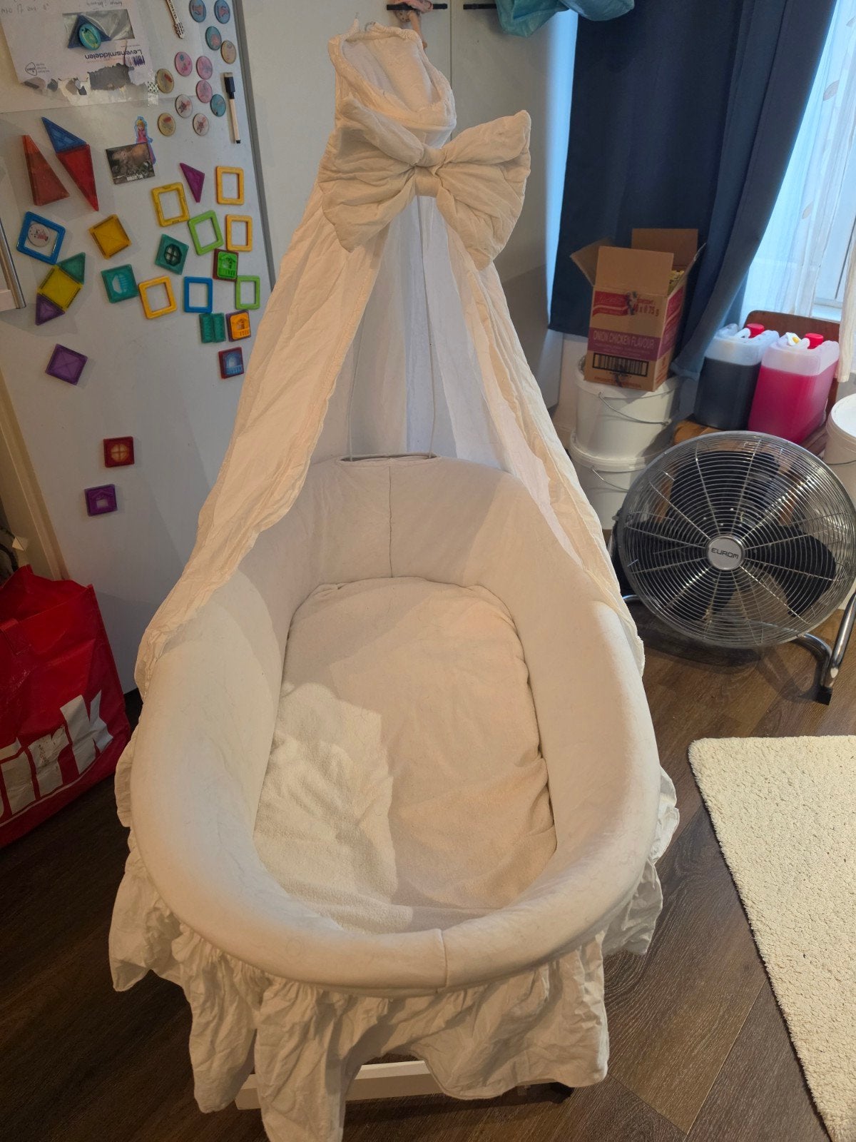 Witte babywieg met hemeltje – nette staat, Kinderen en Baby's, Ophalen, Gebruikt, Wieg