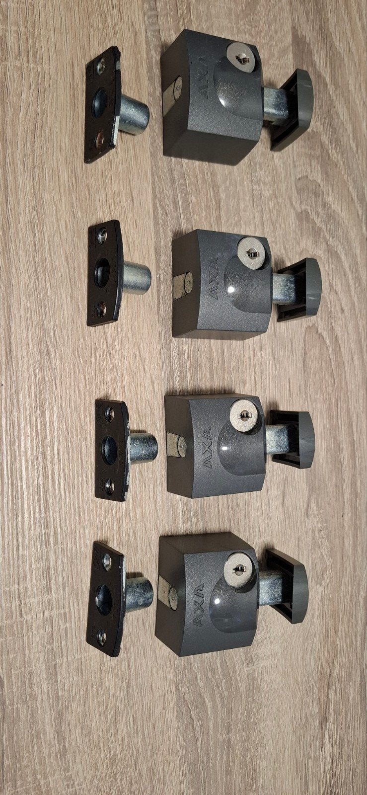 4 stuks AXA Veiligheidsoplegslot 3012 Antraciet, Ophalen of Verzenden, Zo goed als nieuw, Slot