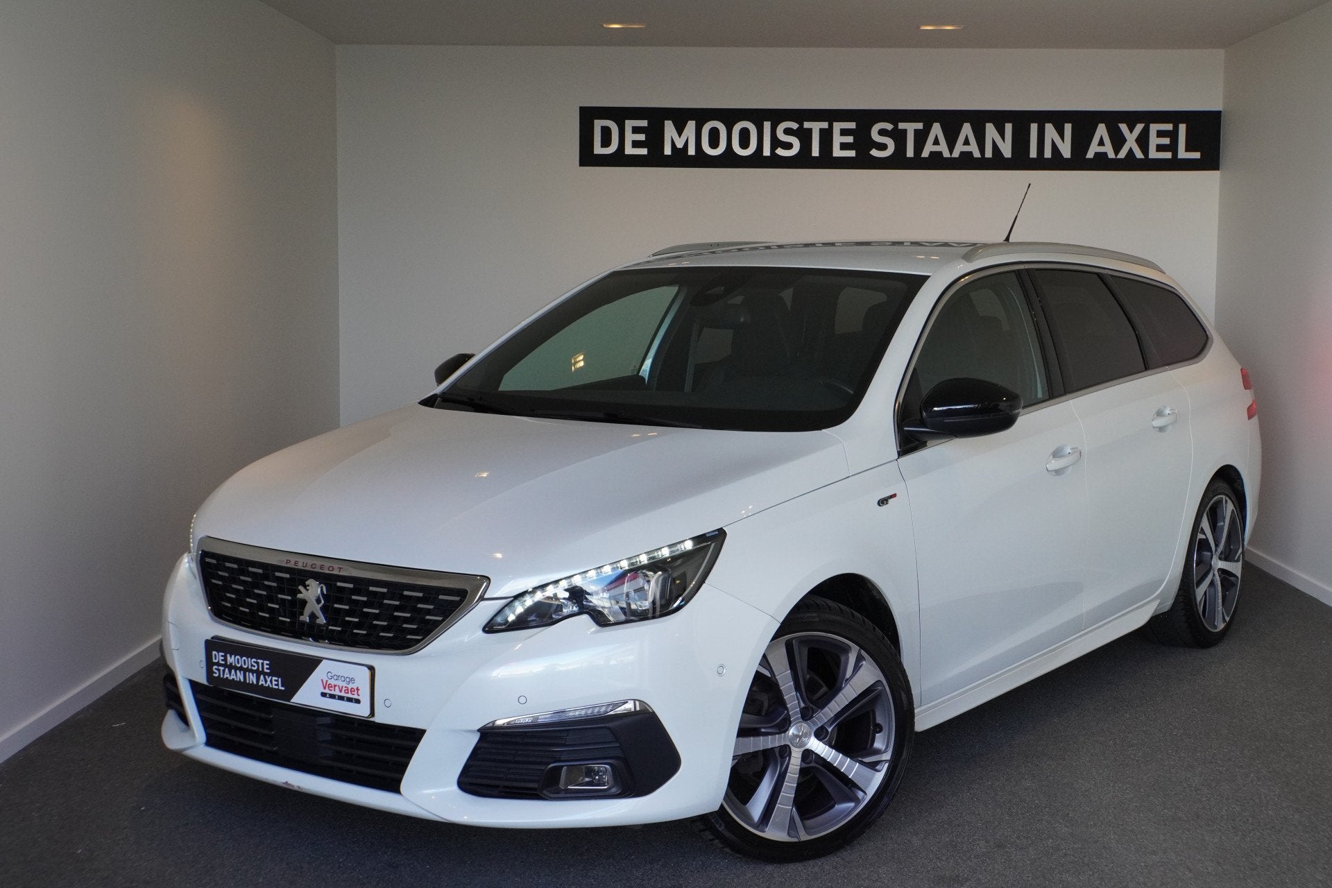 Peugeot 308 SW 1.2 PureTech GT-line (bj 2020), Voorwielaandrijving, Gebruikt, 1199 cc, Leder en Stof