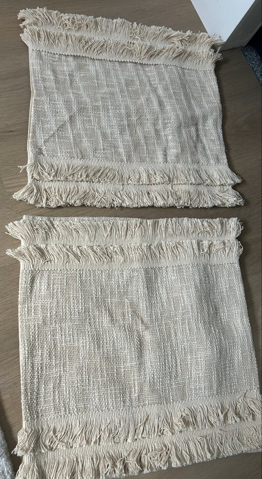 2x Nieuwe Beige Placemats met Franjes, Ophalen of Verzenden, Nieuw, Beige