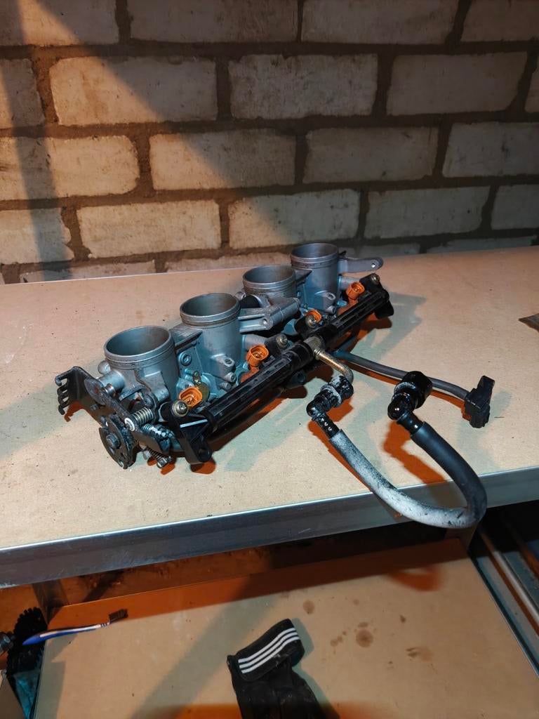 Gasklephuis Suzuki gsx-r 600 k4 met STV eliminator, Ophalen