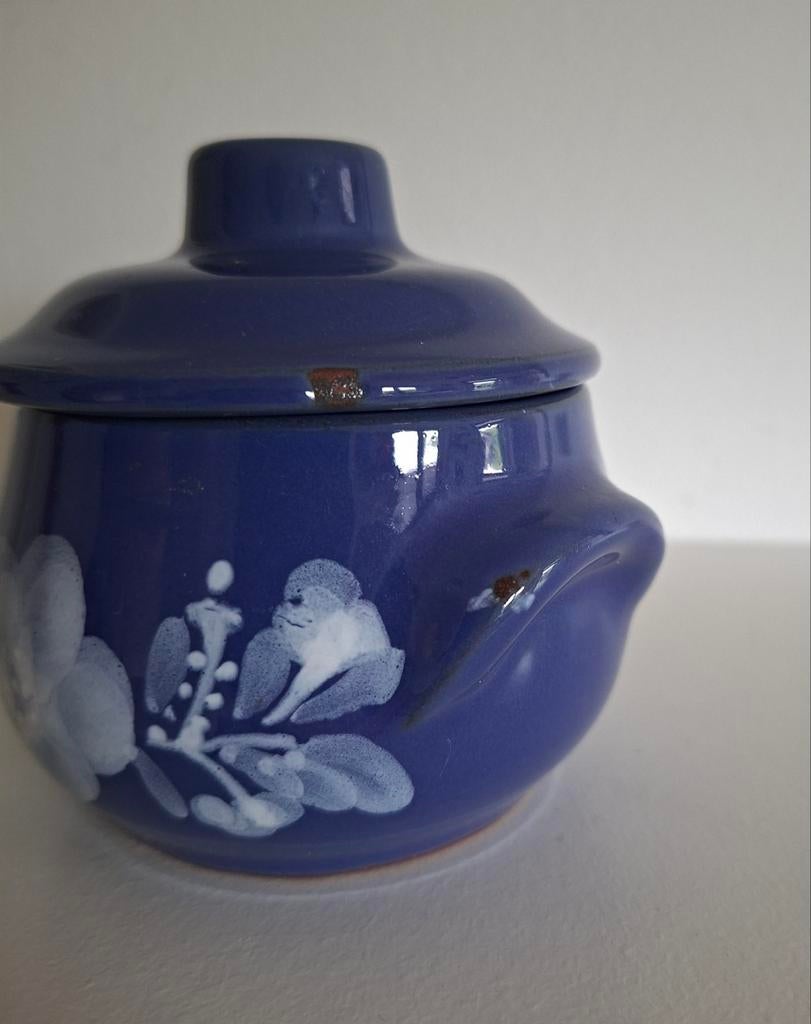 Blauw aardewerk potje met deksel, bloemmotief, Overige typen, Ophalen of Verzenden, Zo goed als nieuw, Overige stijlen