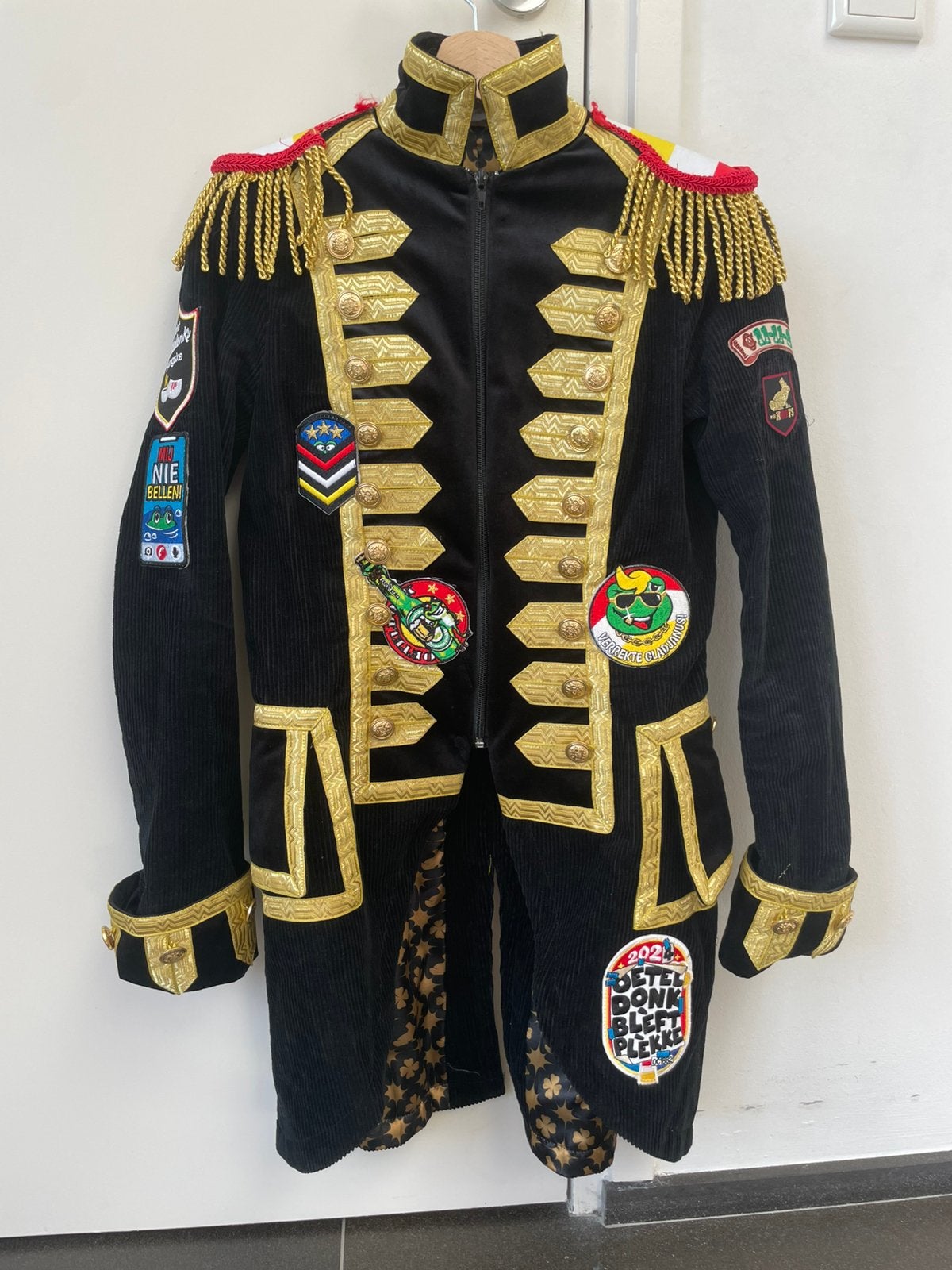 Oeteldonk hoofs carnaval jasje, Carnaval, Verzenden, Kleding, Gedragen