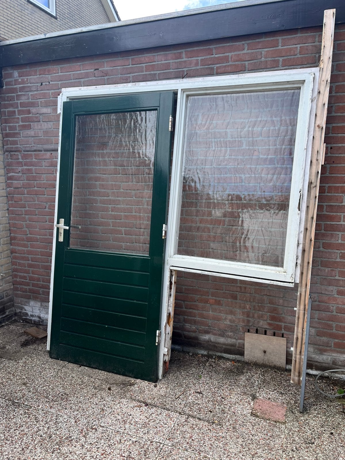Gratis deurkozijn + venster, Ophalen, Gebruikt, 80 tot 100 cm, Buitendeur
