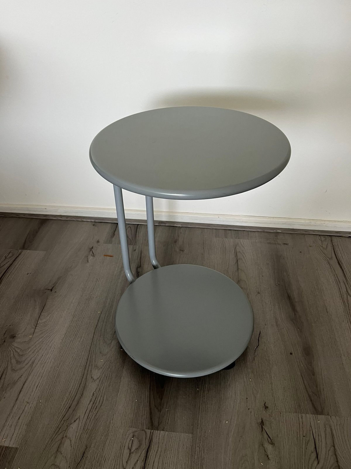 IKEA bijzettafeltjes op wieltjes, set van twee, Minder dan 55 cm, Gebruikt, Rond, Hout