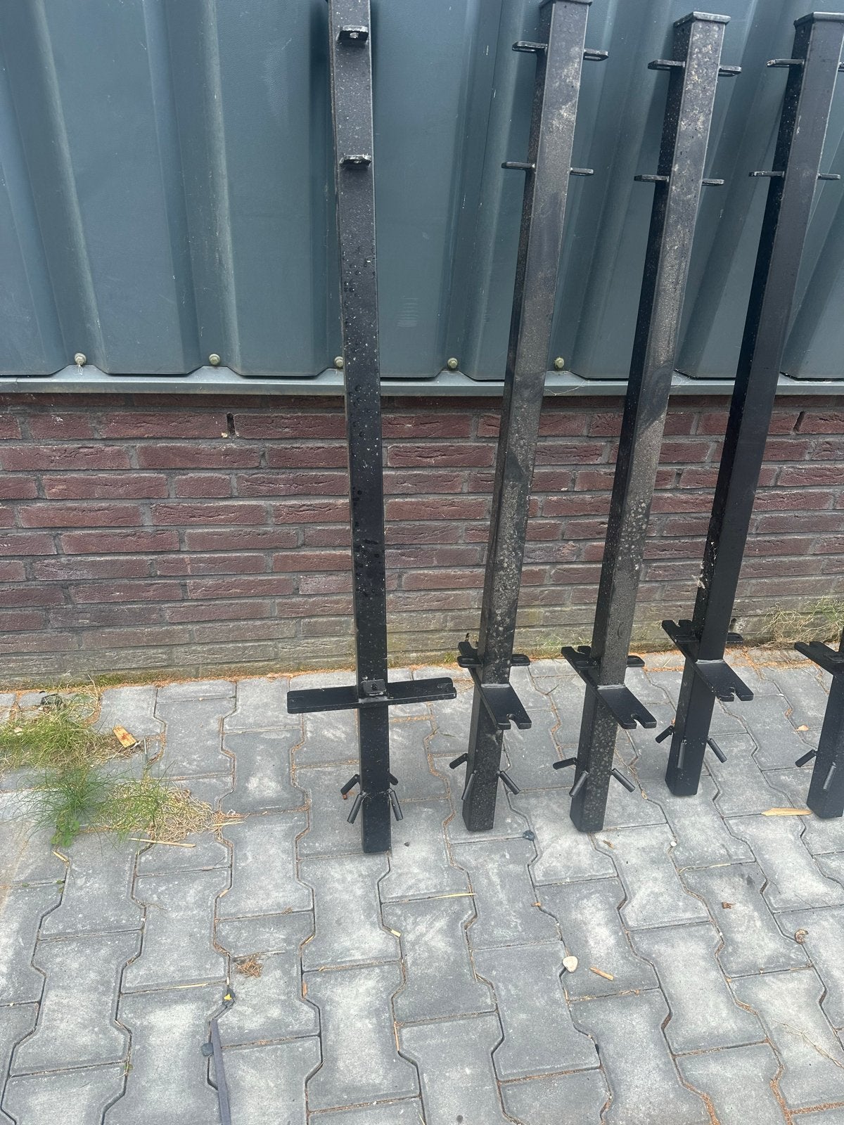 Verzinkte en gepoedercoate ijzeren hekwerkpalen, Tuin en Terras, Tuinhekken en Hekwerk, Ophalen of Verzenden, Gebruikt, IJzer