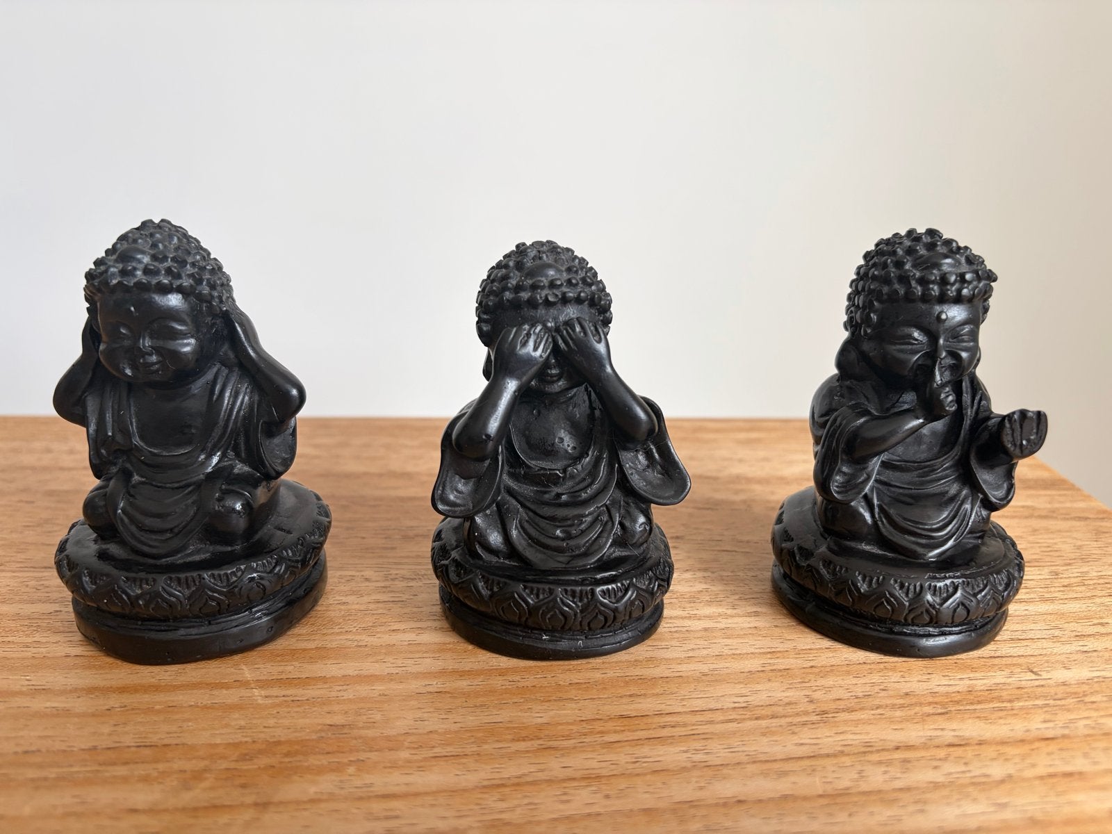 Set van 3 Boeddhabeeldjes - Hoor, Zie en Spreek geen kwaad, Zwart, Ophalen of Verzenden, Zo goed als nieuw, Set