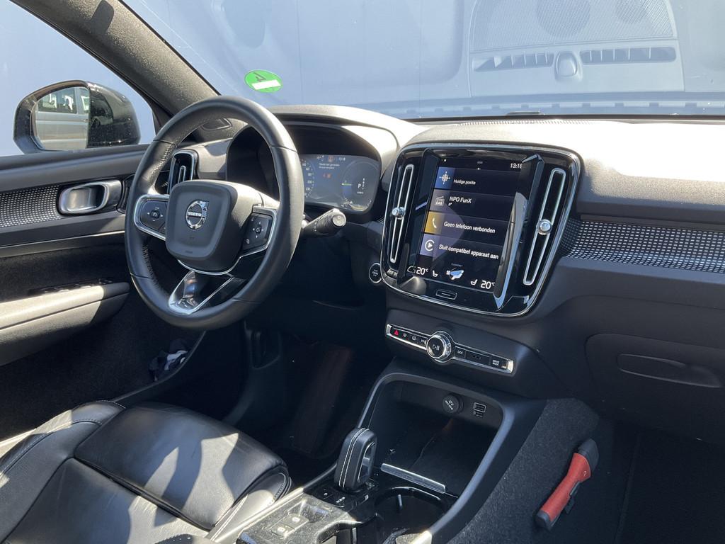 Volvo XC40 1.5 T4 Recharge R-Design Pano Leer H/K Camera Sto, Zwart, Bedrijf, Hybride Elektrisch/Benzine, 3 cilinders