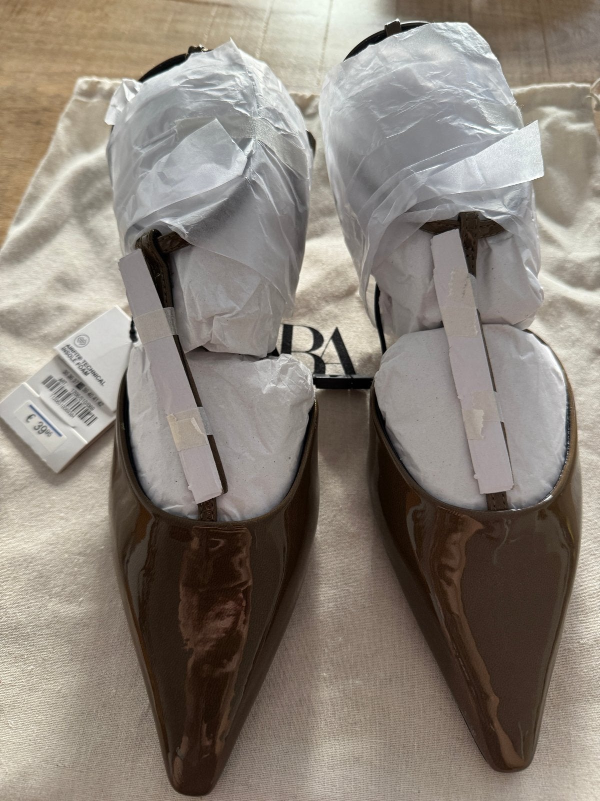 Nieuwe Zara pumps met lage hak, maat 38, met stofzak, Ophalen, Nieuw, Bruin, Schoenen met lage hakken