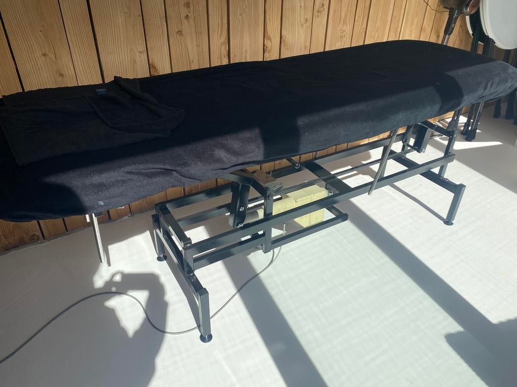 Electrische Massage - fysiotherapie - behandelbank, Ophalen, Zo goed als nieuw, Massagetafel