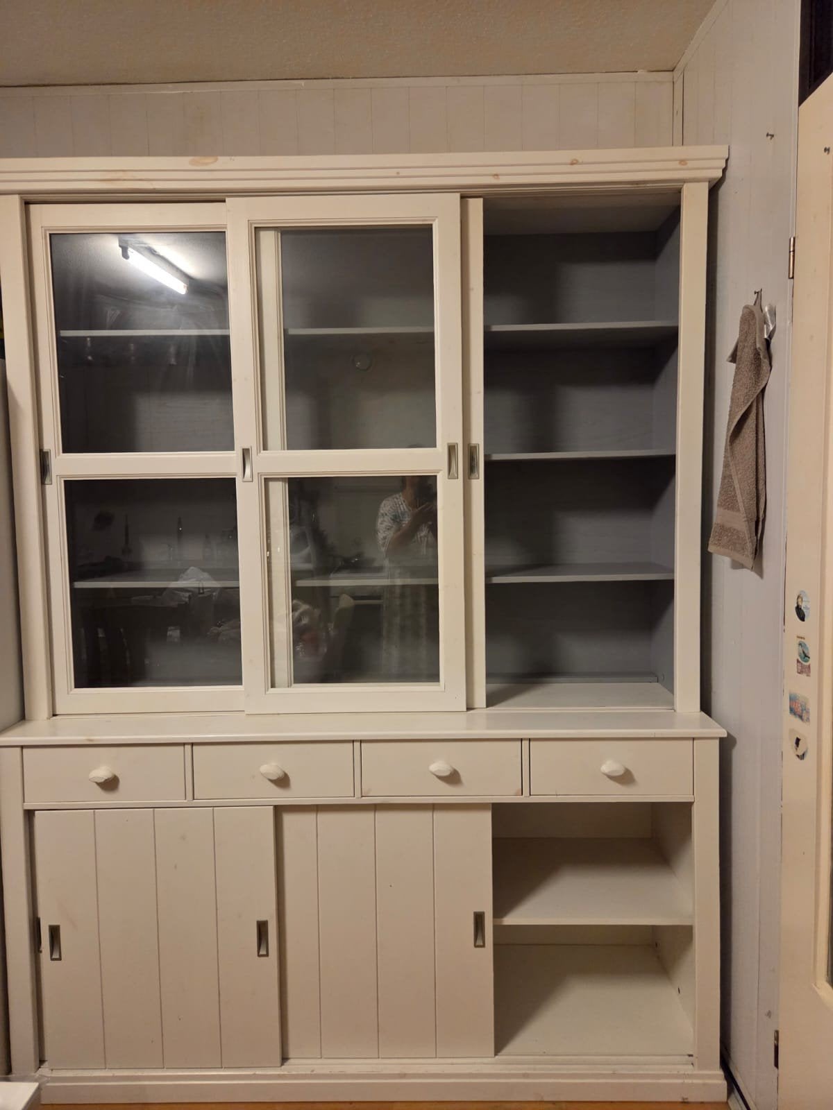 Buffetkast met schuifdeuren en lades, Gebruikt, Glas, Ophalen of Verzenden, Landelijk