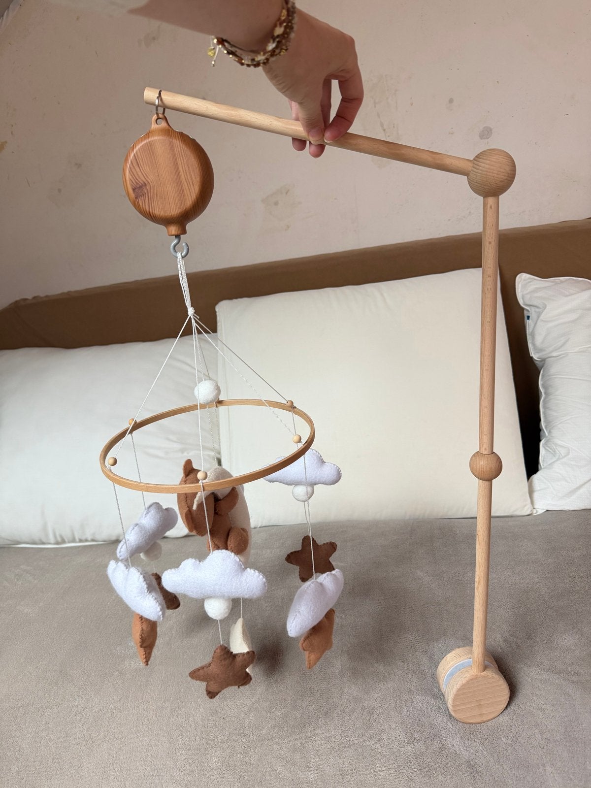 Hippe schommels muziek mobiel met beertje, wolk en maan, Ophalen of Verzenden, Zo goed als nieuw, Mobiel, Met geluid