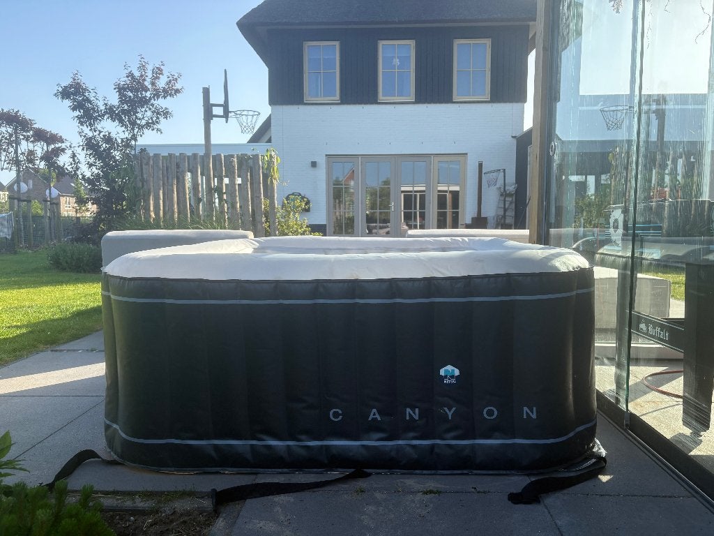 NetSpa Canyon Opblaasbare Spa inclusief pomp, Ophalen, Zo goed als nieuw, Afdekzeil, Opblaasbaar