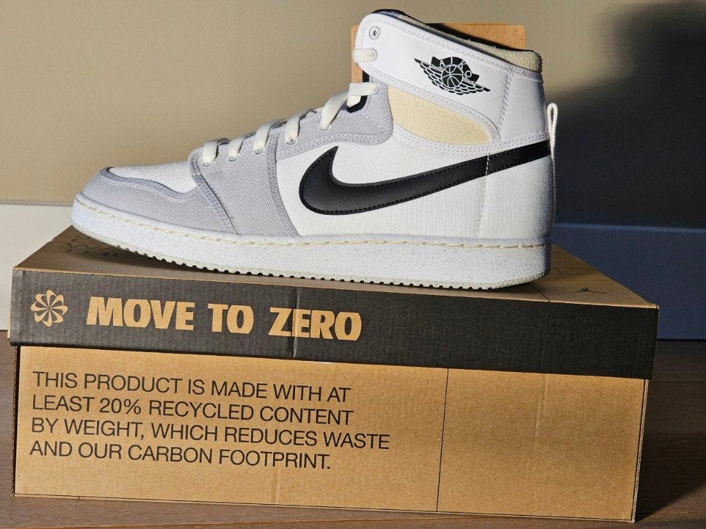 Jordan 1 Retro AJKO White Black Grey (US 11 - EU 45), Ophalen, Overige kleuren, Nieuw, Sneakers of Gympen