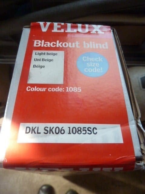 Nieuwe Velux verduisteringsgordijnen / SK06 ( 114 x 118 ), Blauw, Nieuw, Ophalen of Verzenden, 97 cm