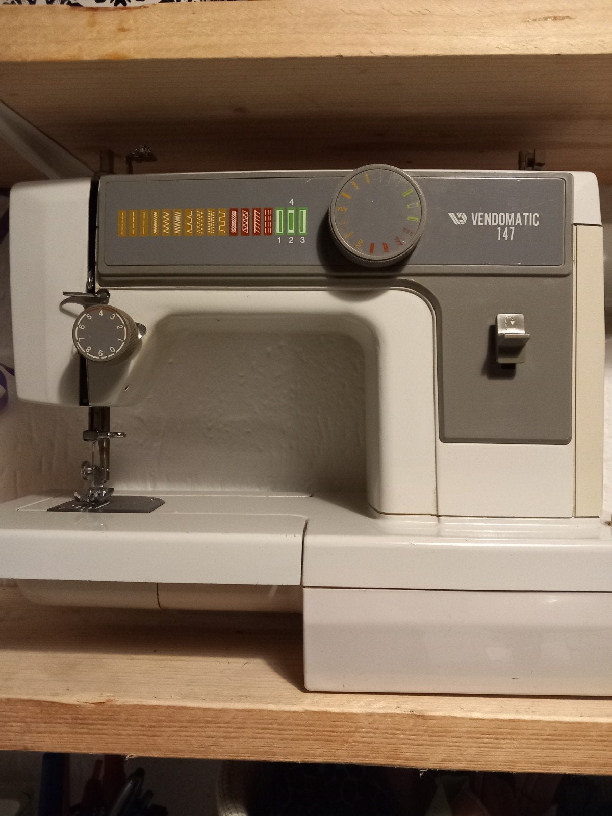 Vendomatic 147 Naaimachine - Goed Werkend, Ophalen of Verzenden, Zo goed als nieuw, Naaimachine, Overige merken