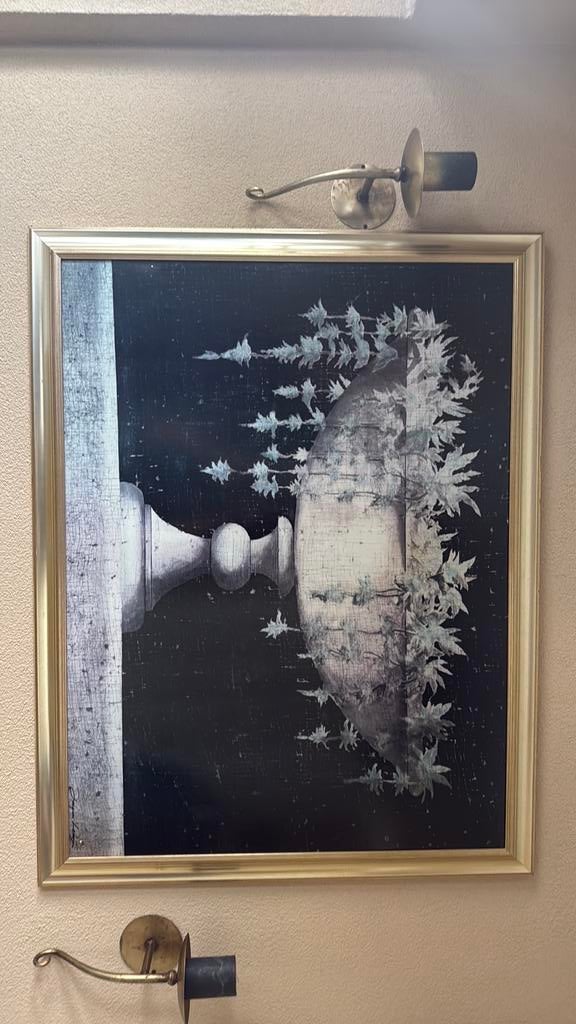 Schilderij van de driehoekmeuebelen met 2 kandelaars, Ophalen
