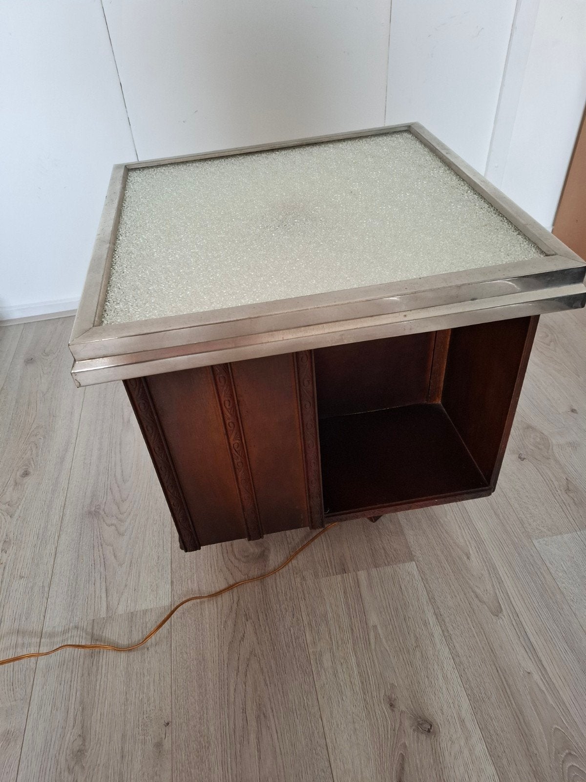 Vintage houten bijzettafel, Minder dan 55 cm, Gebruikt, Vierkant, Hout