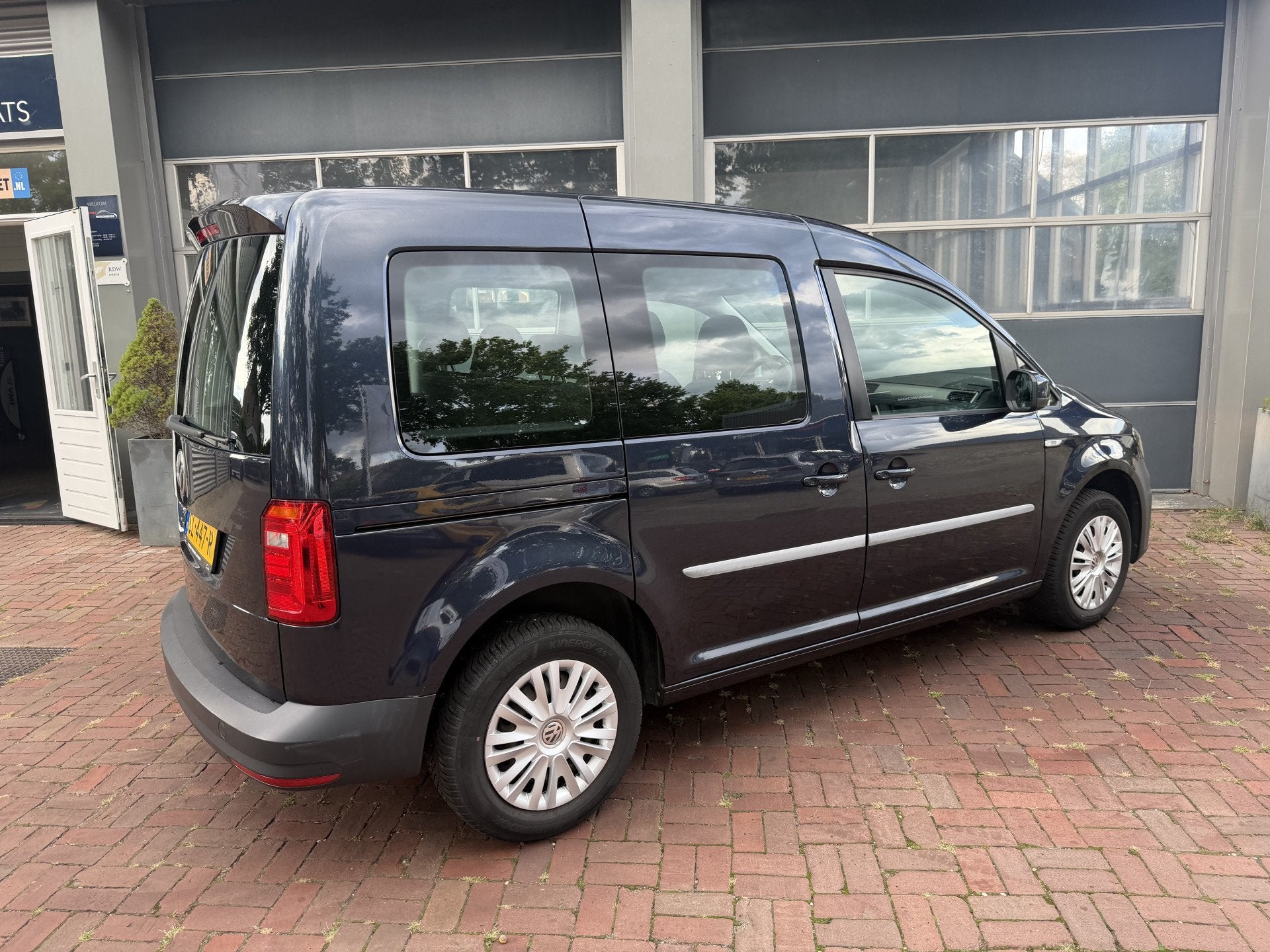 Volkswagen Caddy 1.0 TSI Trendline (5-drs MPV) | Airco | Cru, Voorwielaandrijving, Stof, Gebruikt, 4 cilinders