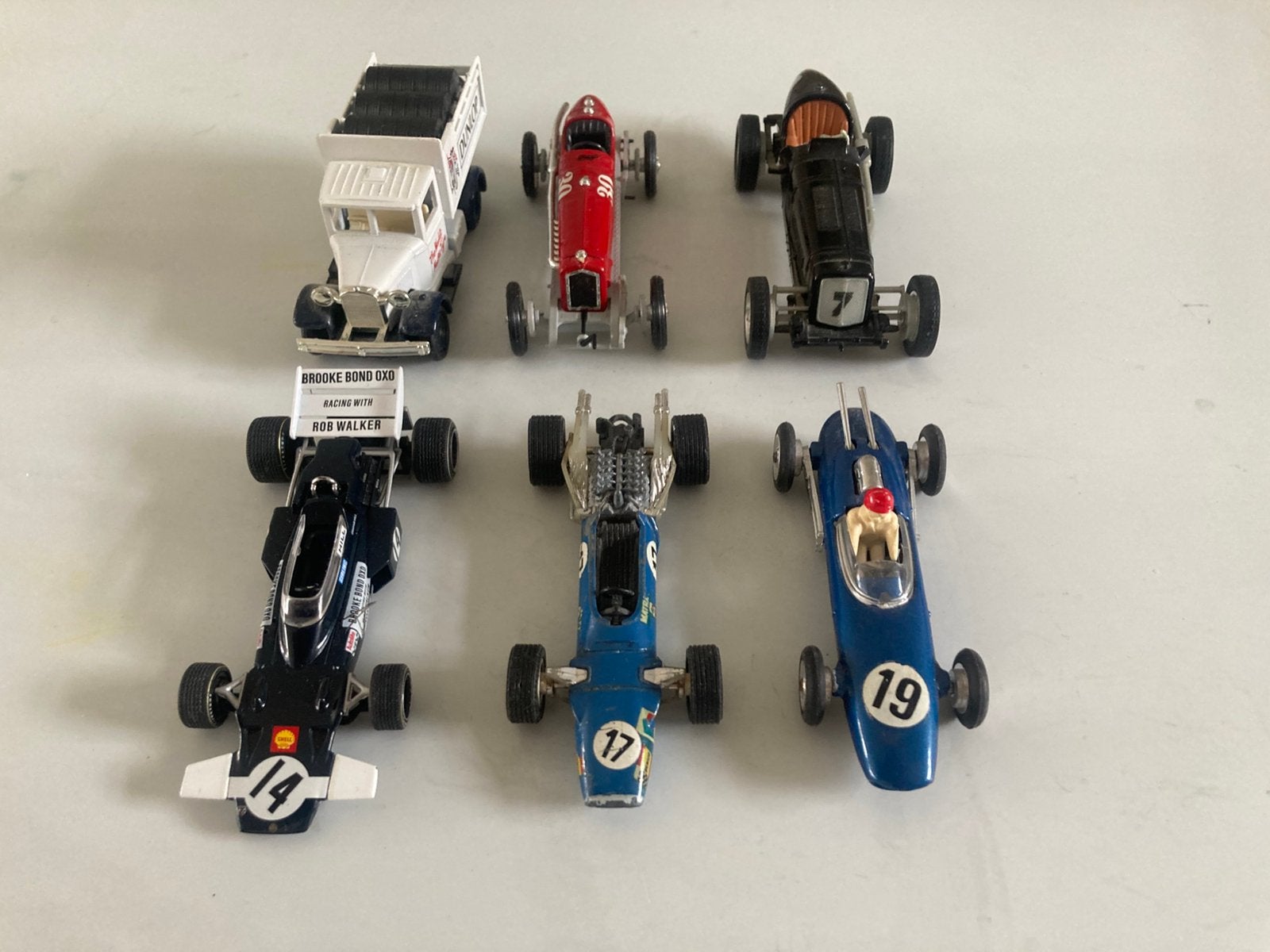 Verschillende F1 modellen en banden vrachtwagen, Ophalen of Verzenden, Zo goed als nieuw, Auto, Solido