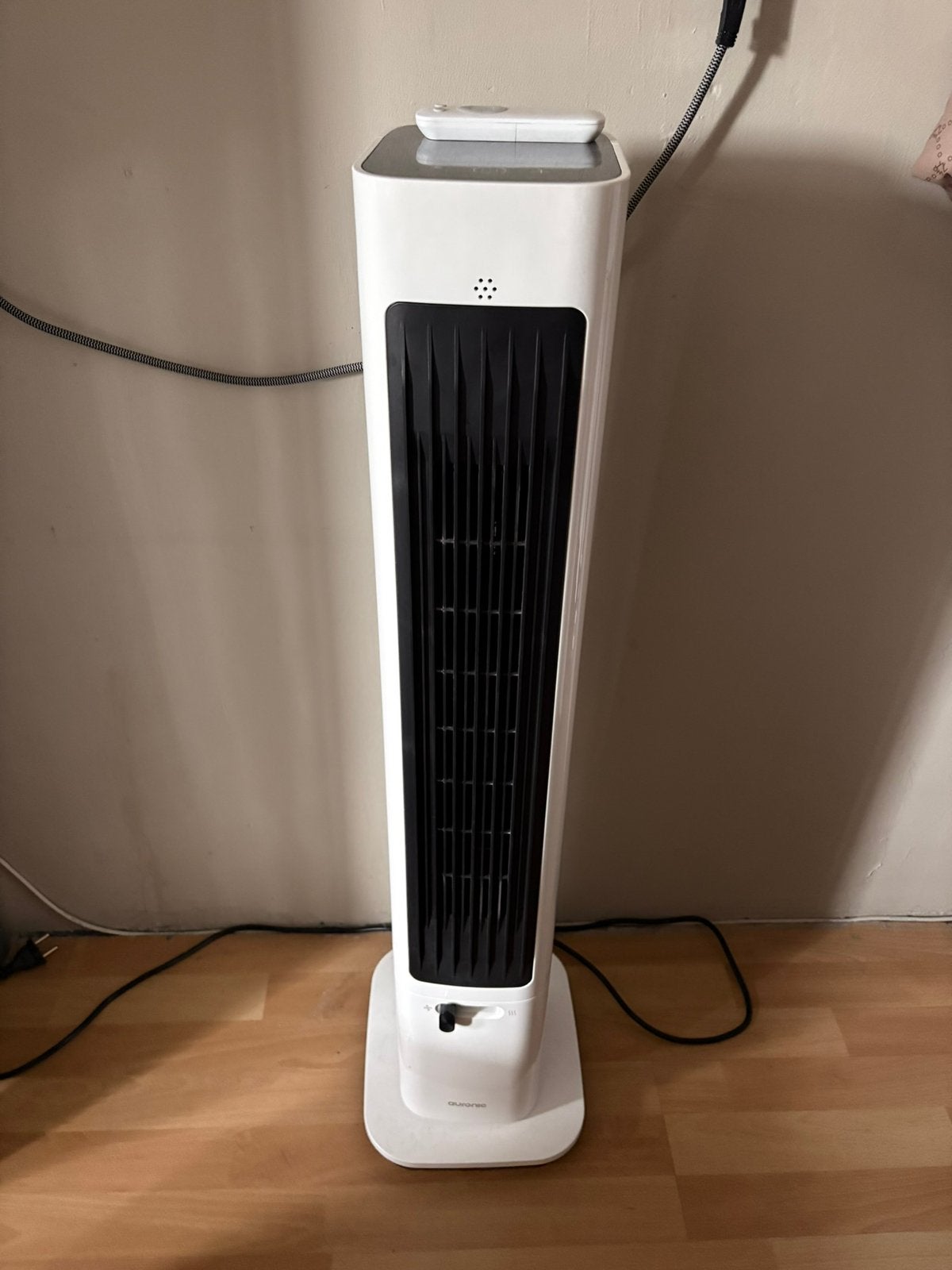 Auronic 2-in-1 torenkachel en ventilator 2200 watt 3 mnd oud, Ophalen, Zo goed als nieuw, Torenventilator