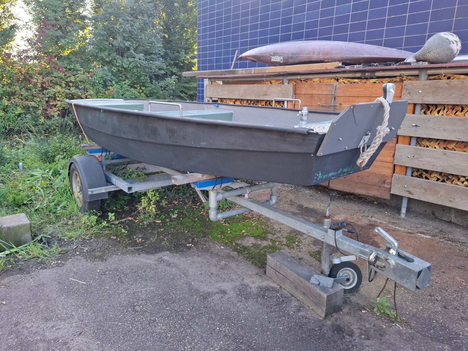 Robuuste visboot met trailer - Klaar voor het water!, Ophalen, Gebruikt, Overige typen, Motorboot