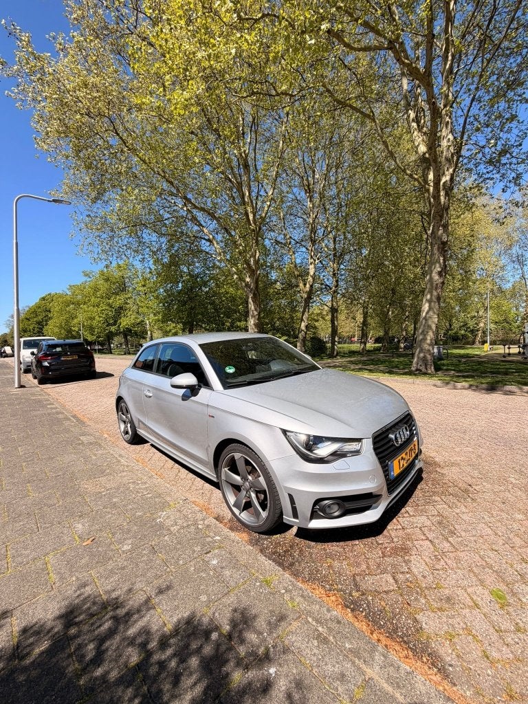 Audi A1 1.2 TFSI Pro Line S Ambition – 2013 – 139.000 km, Auto's, Audi, 4 cilinders, 4 stoelen, Leder en Stof, Origineel Nederlands