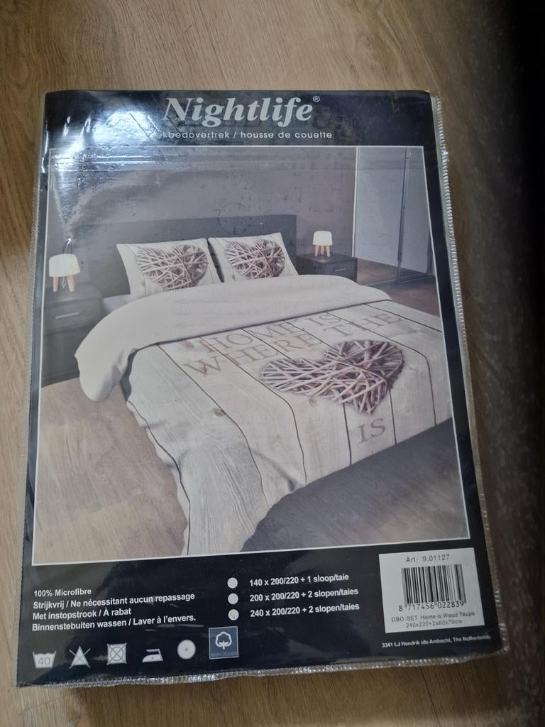 Nightlife dekbedovertrek, Huis en Inrichting, Slaapkamer | Beddengoed, Ophalen of Verzenden, Tweepersoons, Dekbedovertrek