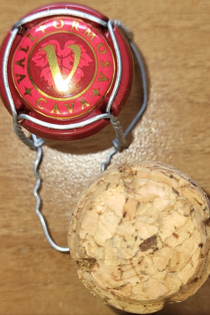 Spaanse cavacapsule & kurk VALLFORMOSA bordeaux&goud nr 1026, Ophalen of Verzenden, Nieuw, Spanje, Overige typen