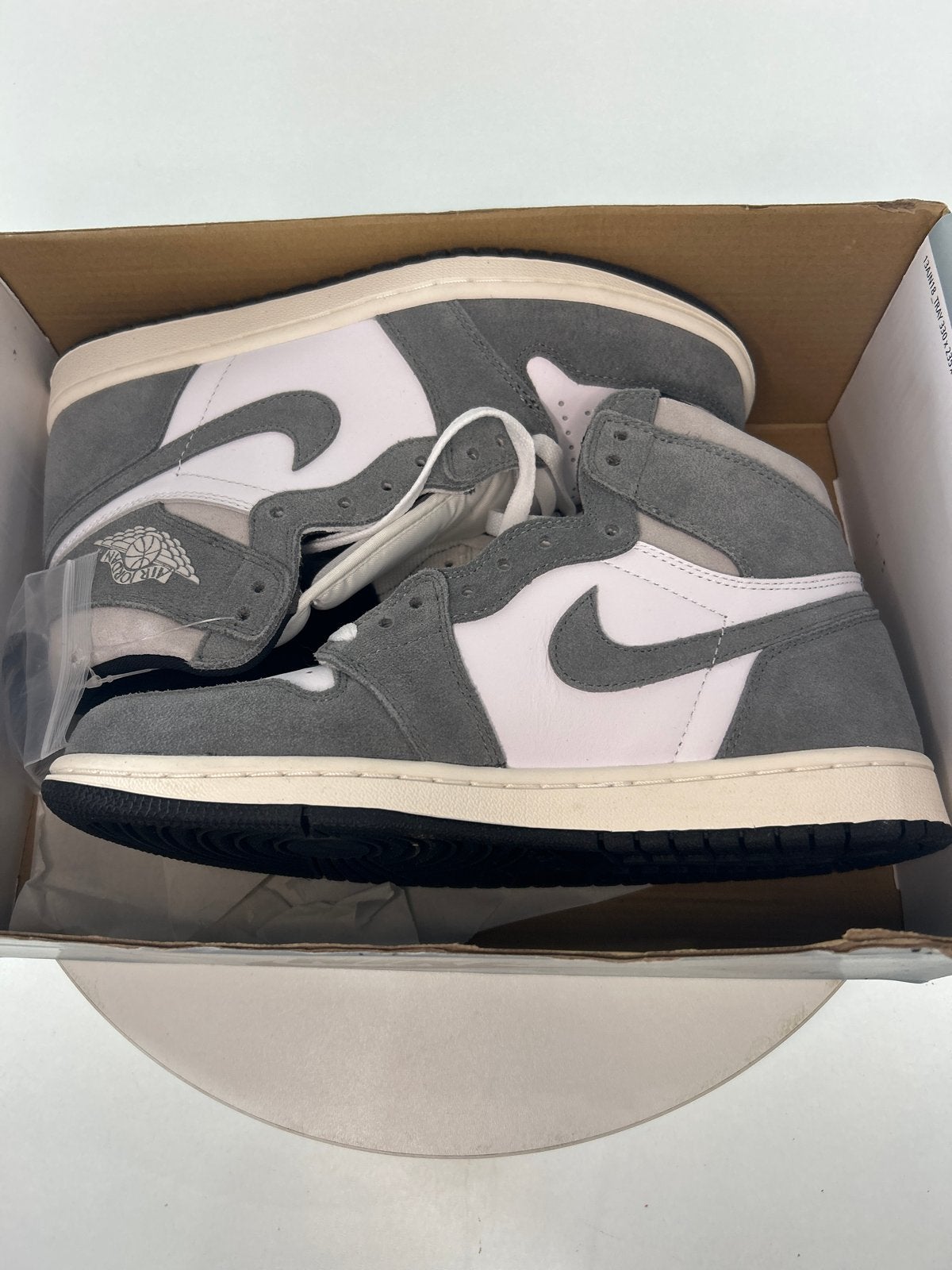 Nike Air Jordan 1 High Grey White Sneakers, Kleding | Heren, Schoenen, Ophalen of Verzenden, Zo goed als nieuw, Overige kleuren