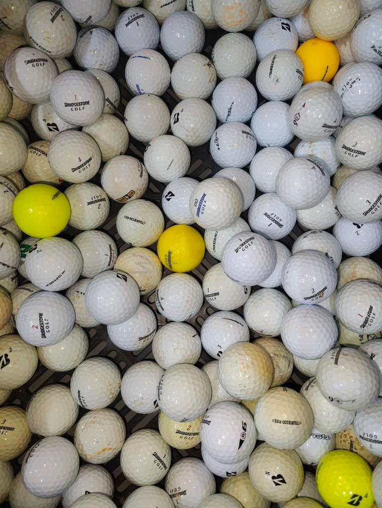 Gebruikte Bridgestone golfballen 100 stuks, Sport en Fitness, Golf, Ophalen of Verzenden, Bal(len)