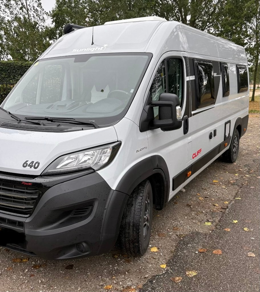 Sunlight Cliff 640 Adventure Edition, Caravans en Kamperen, Campers, Automaat, Buscamper of Camperbus, Sunlight, Fiat