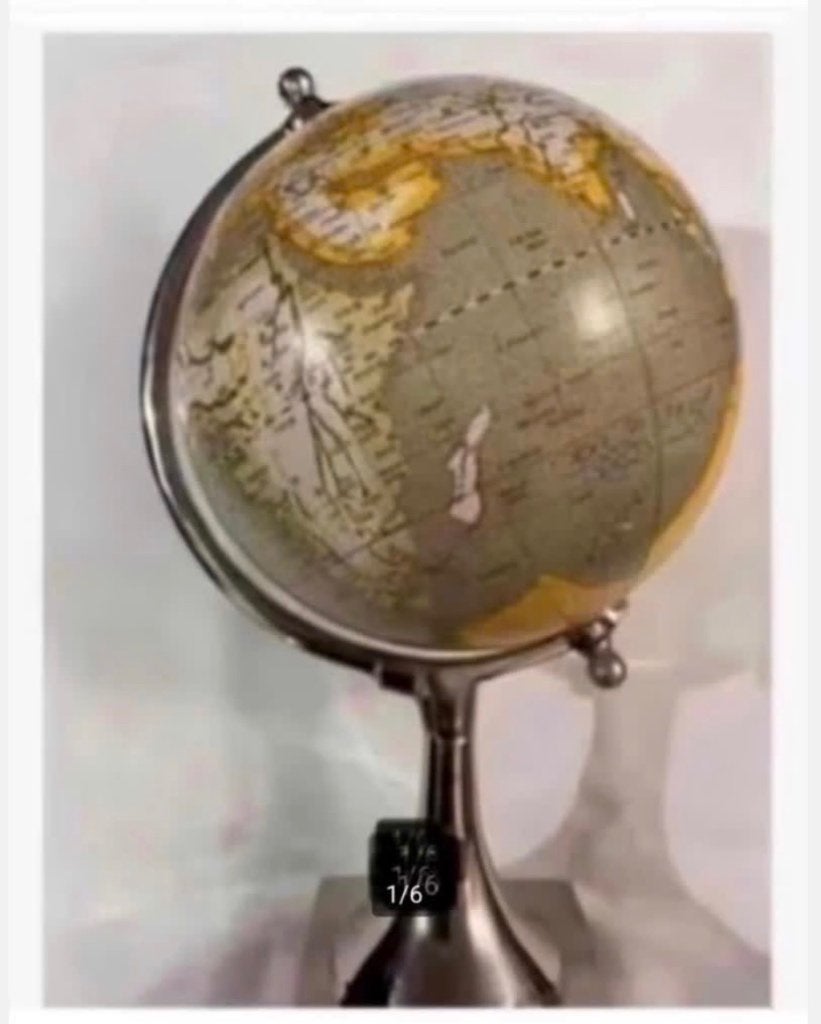 Mooie wereldbol op metalen voet, 37 cm hg, groen, Nieuw, Ophalen of Verzenden, X, X
