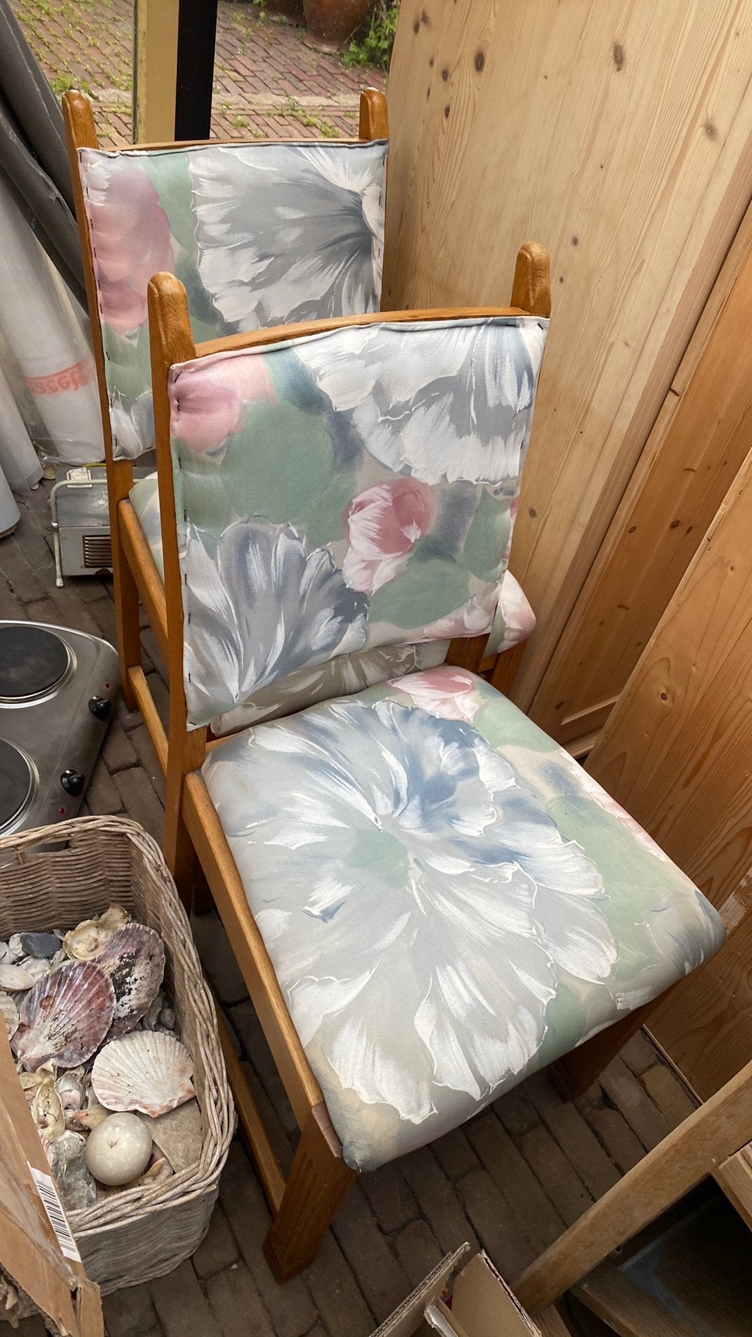Eiken stoelen, Ophalen