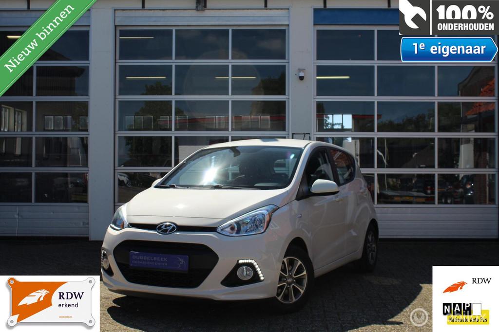 Hyundai i10 1.0i-12V i-Motion Premium *FIFA WORLD CUP EDITIO, Auto's, Voorwielaandrijving, Stof, Gebruikt, Handgeschakeld