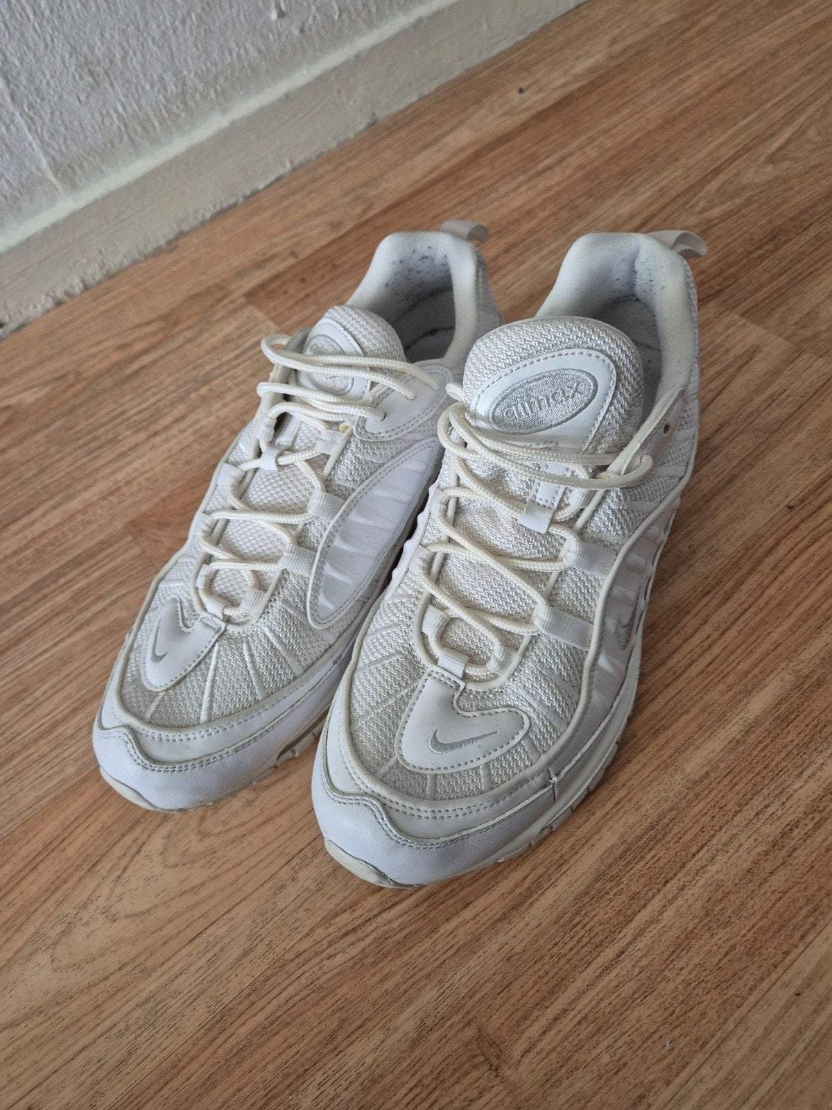 Nike schoenen, Wit, Nike Air, Ophalen of Verzenden, Sneakers of Gympen