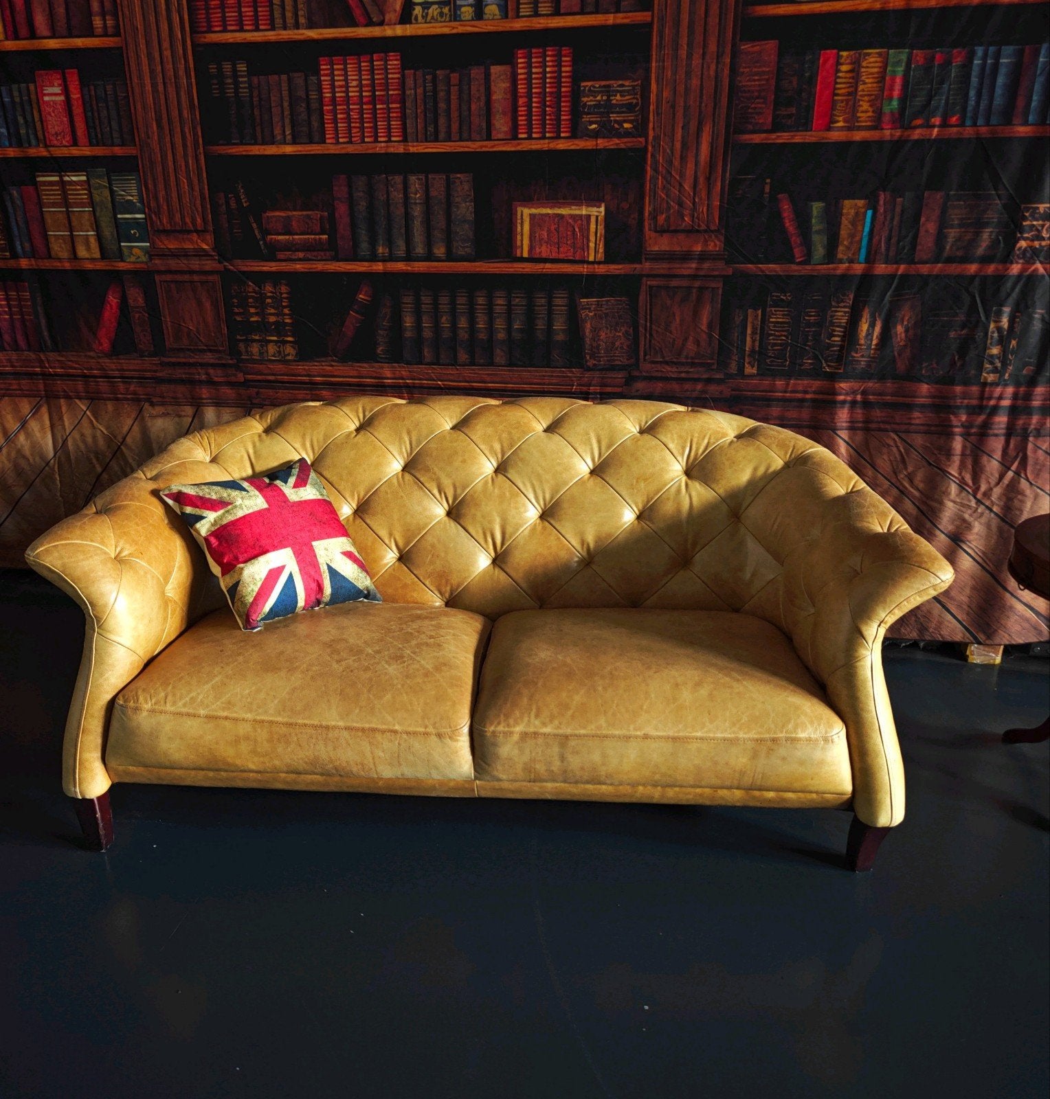 Italian Leather Chesterfield Bank 2,5 Zits Cognac, Gebruikt, 150 tot 200 cm, Driepersoons, 75 tot 100 cm