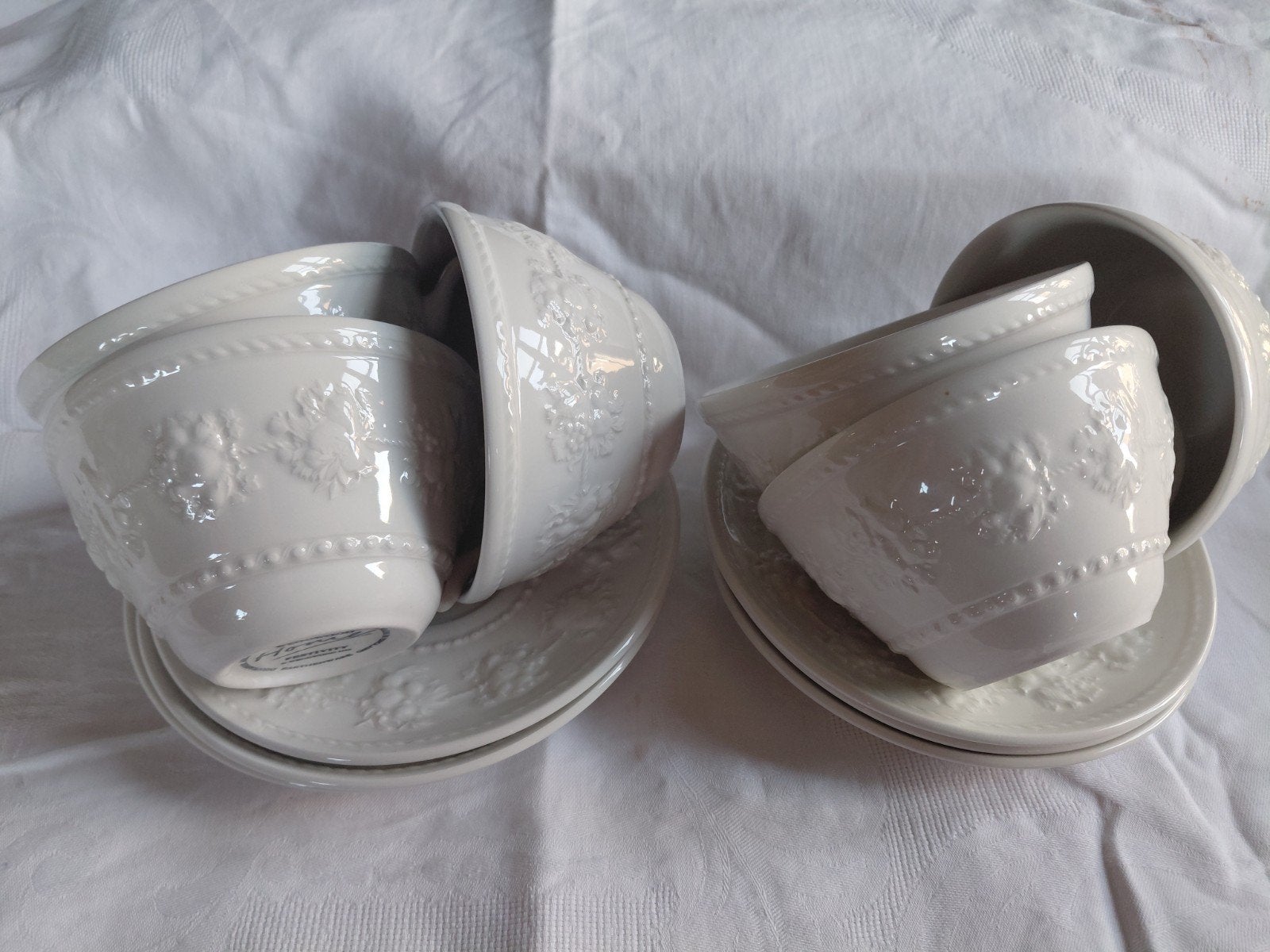 Wedgwood Home Festivity thee Kop en Schotel - 6 stuks, Huis en Inrichting, Keuken | Servies, Ophalen of Verzenden, Zo goed als nieuw
