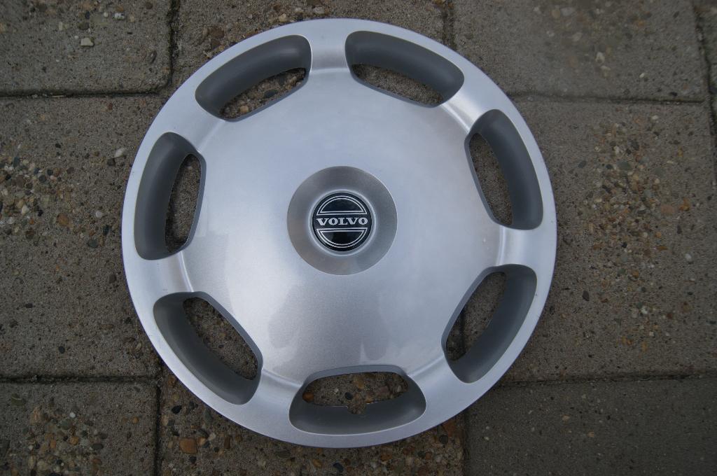 1 losse originele wieldop Volvo V70 15 inch, Ophalen of Verzenden, Zo goed als nieuw