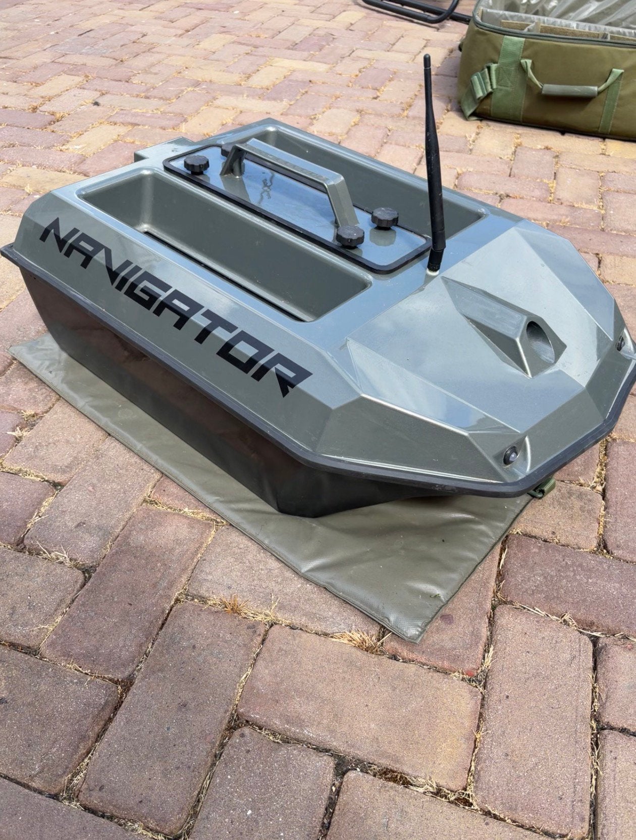 Navigator Voerboot incl. Dragonfly 5, Injector GPS, Ophalen, Zo goed als nieuw