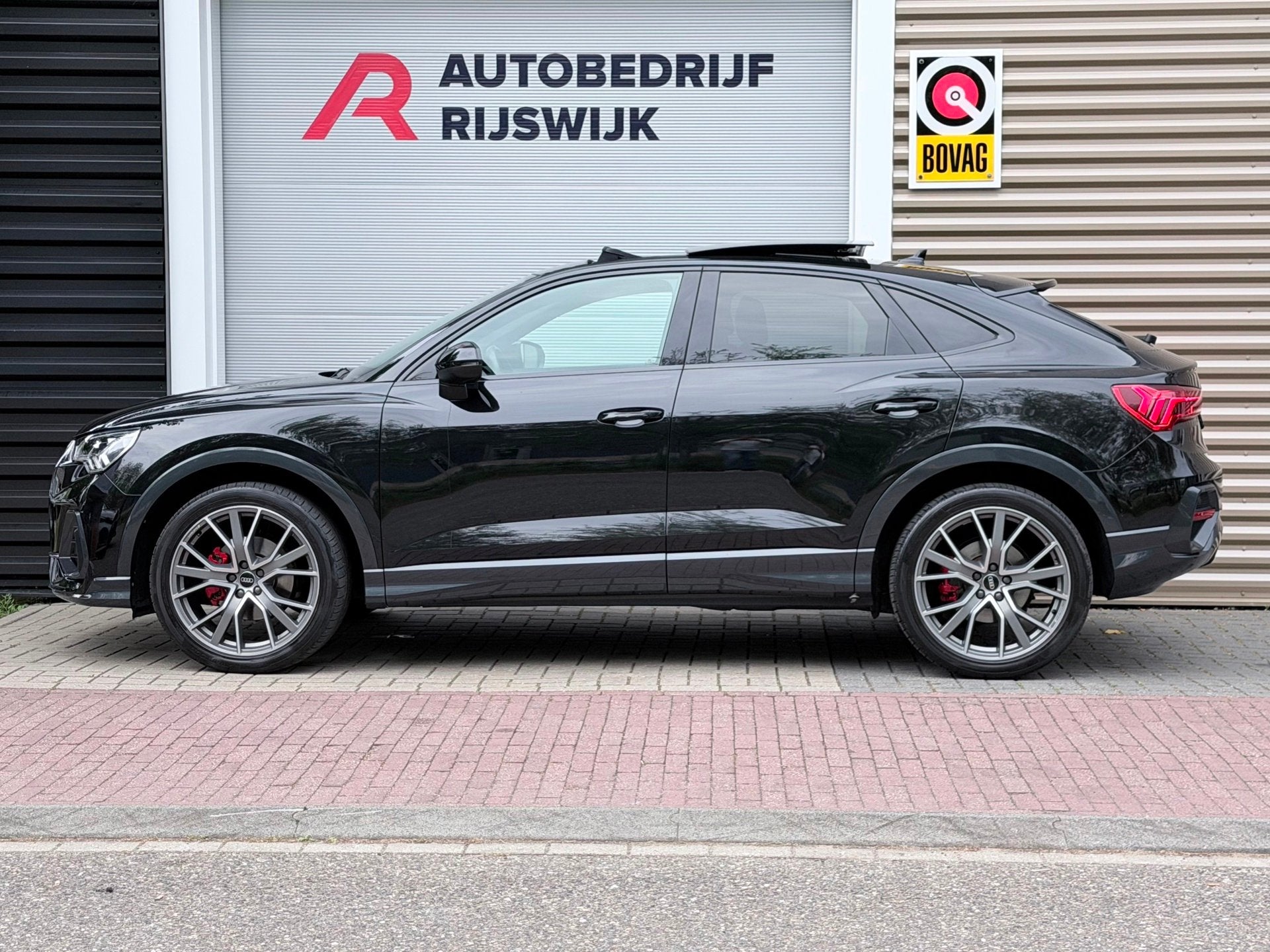 Audi Q3 SPORTBACK 35 TFSI S-Line Pano/Sfeer/Keyless, Auto's, Audi, 12 maanden, Euro 6, 4 cilinders, 1505 kg