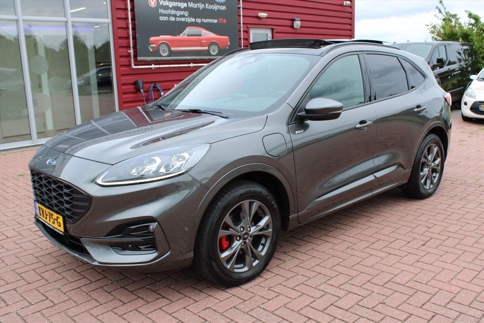 FORD Kuga 2.5 PHEV e-CVT 225pk Automaat ST-Line X, Panoramad, Auto's, Automaat, 12 maanden, Gebruikt, Euro 6