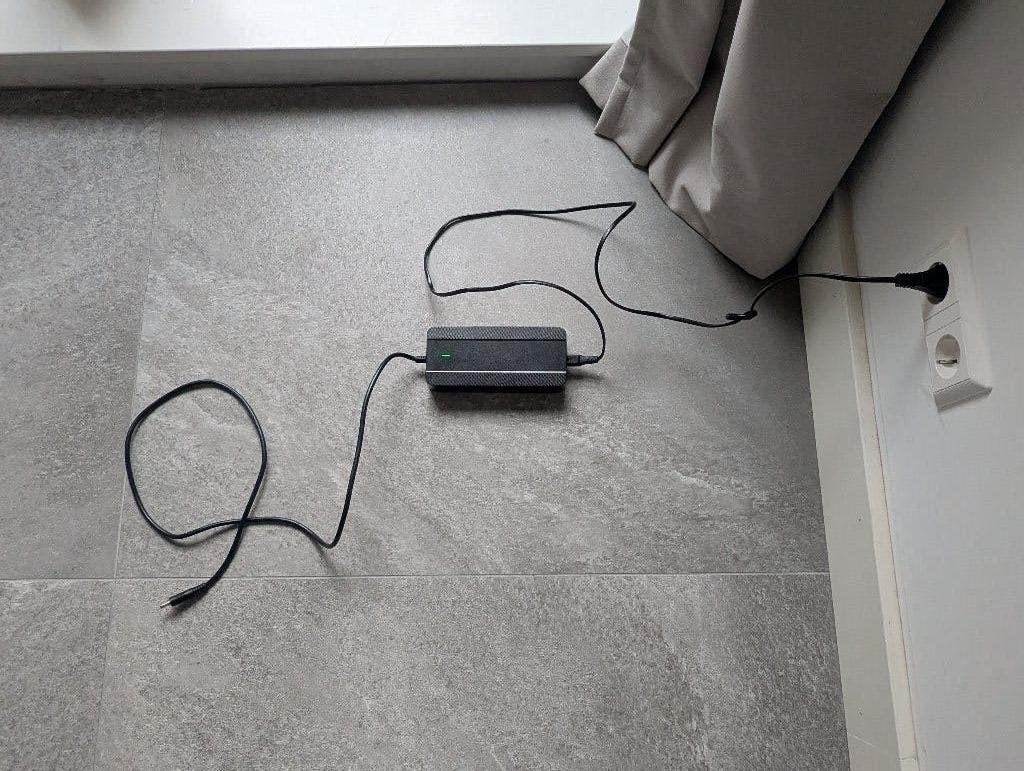 Oplader Vanmoof s3/x3, Ophalen of Verzenden, Gebruikt