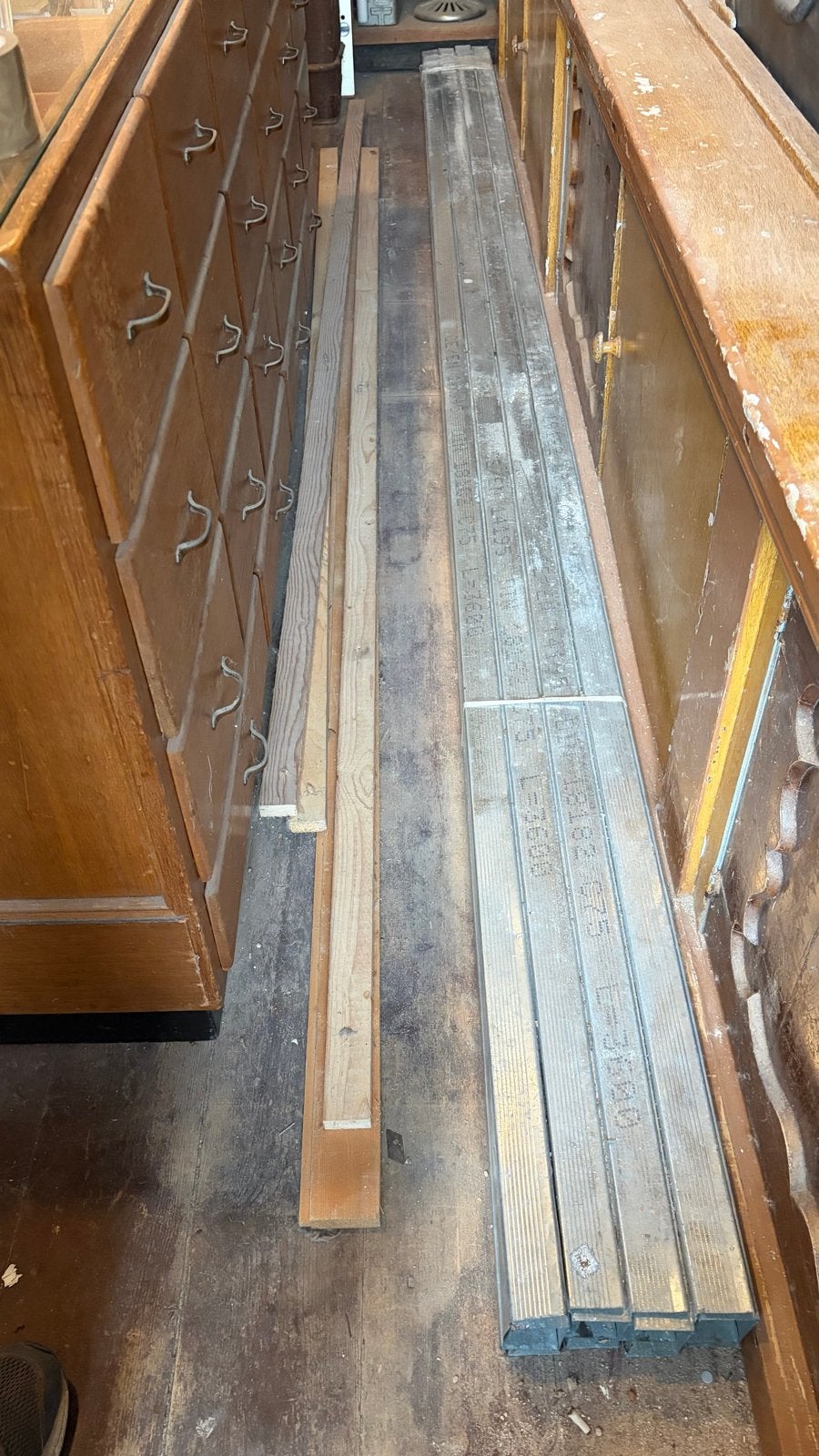 8 Metal Stud C75 Staanders 3,60m, Ophalen, Gebruikt, IJzer