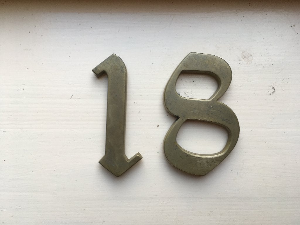 messing huisnummers cijfer  18 81 1 8, Metaal, Ophalen of Verzenden, Zo goed als nieuw, Letters en cijfers